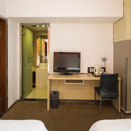 Motel Shenzhen Longgang Longcheng Square Metro Station Εξωτερικό φωτογραφία