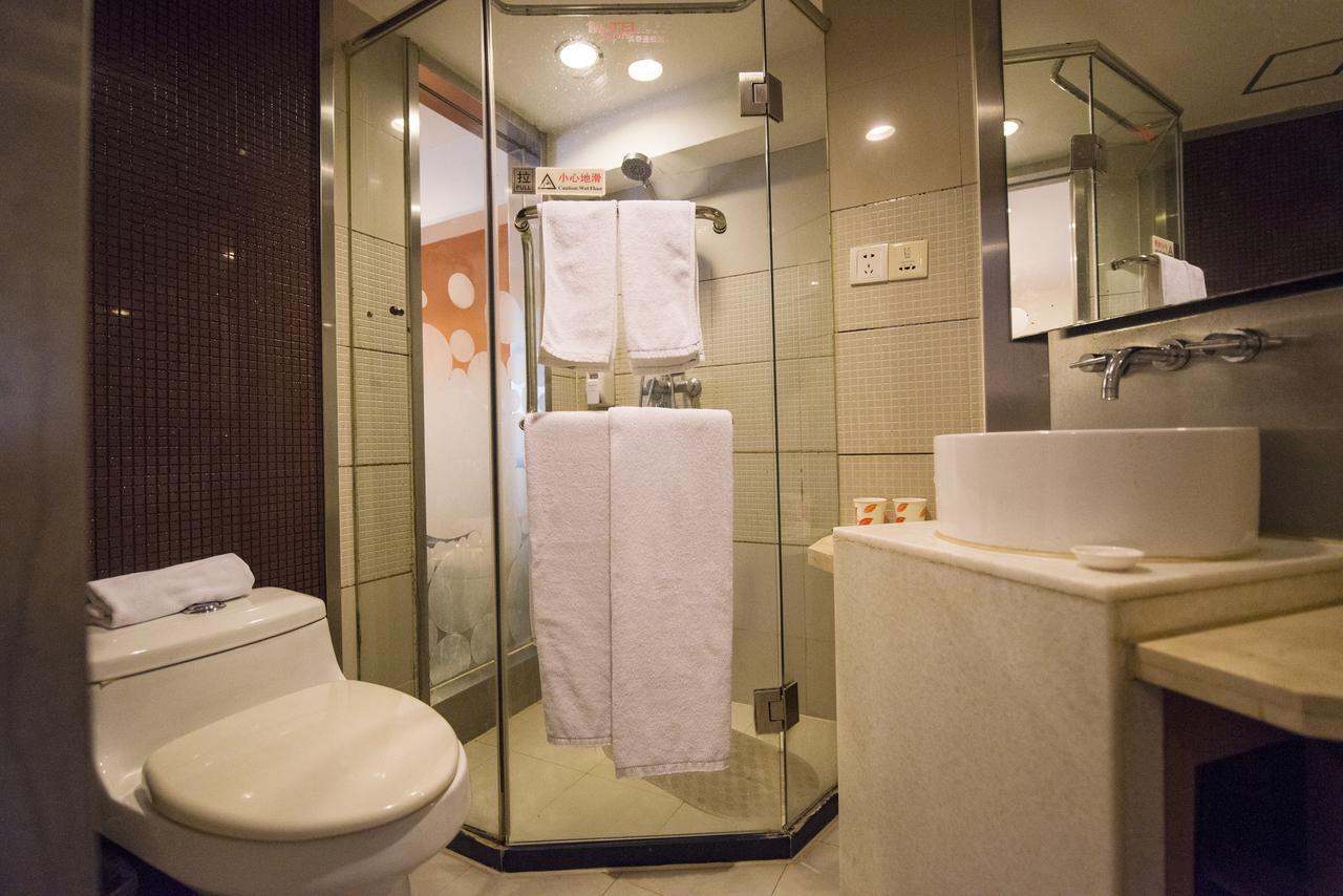 Motel Shenzhen Longgang Longcheng Square Metro Station Εξωτερικό φωτογραφία